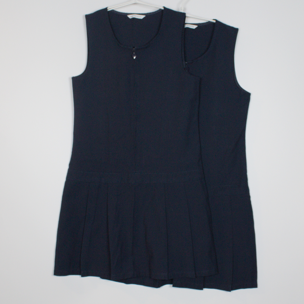 10-11Y
2 x M&S Pinafore