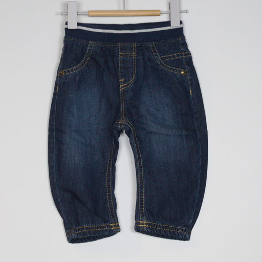 6-9M
Pull Up Jeans