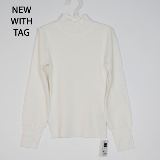 6-7Y
White Mock Neck